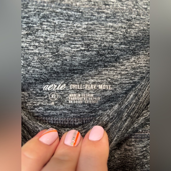 2 pairs of Aerie gray leggings with side pockets size XL - Picture 12 of 15